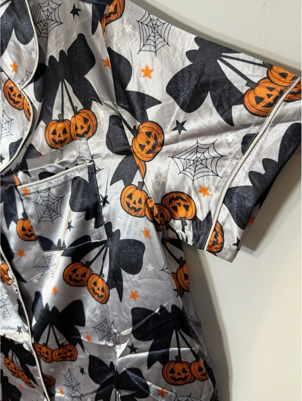 Halloween Gray Satin Pajama Set Women Large Pumpkin Cherry Bow Coquette EUC Pjs